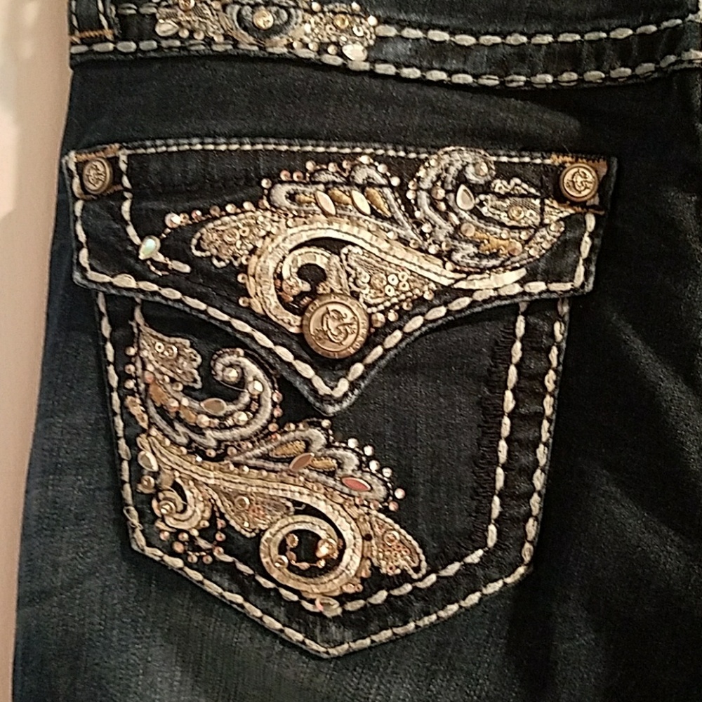 Women's bling jeans.
